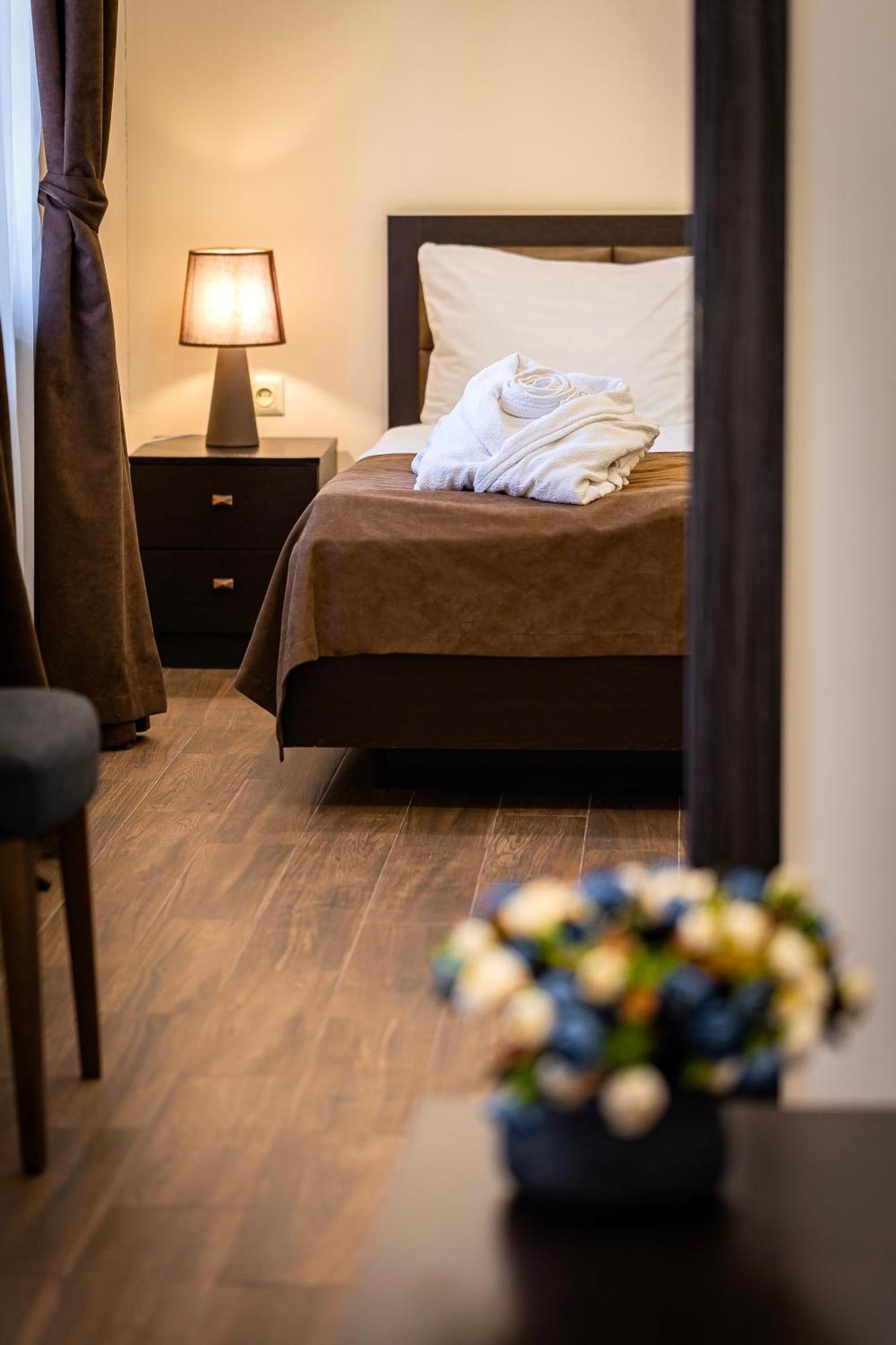 Boutique Living Hotel Yerevan Exterior photo