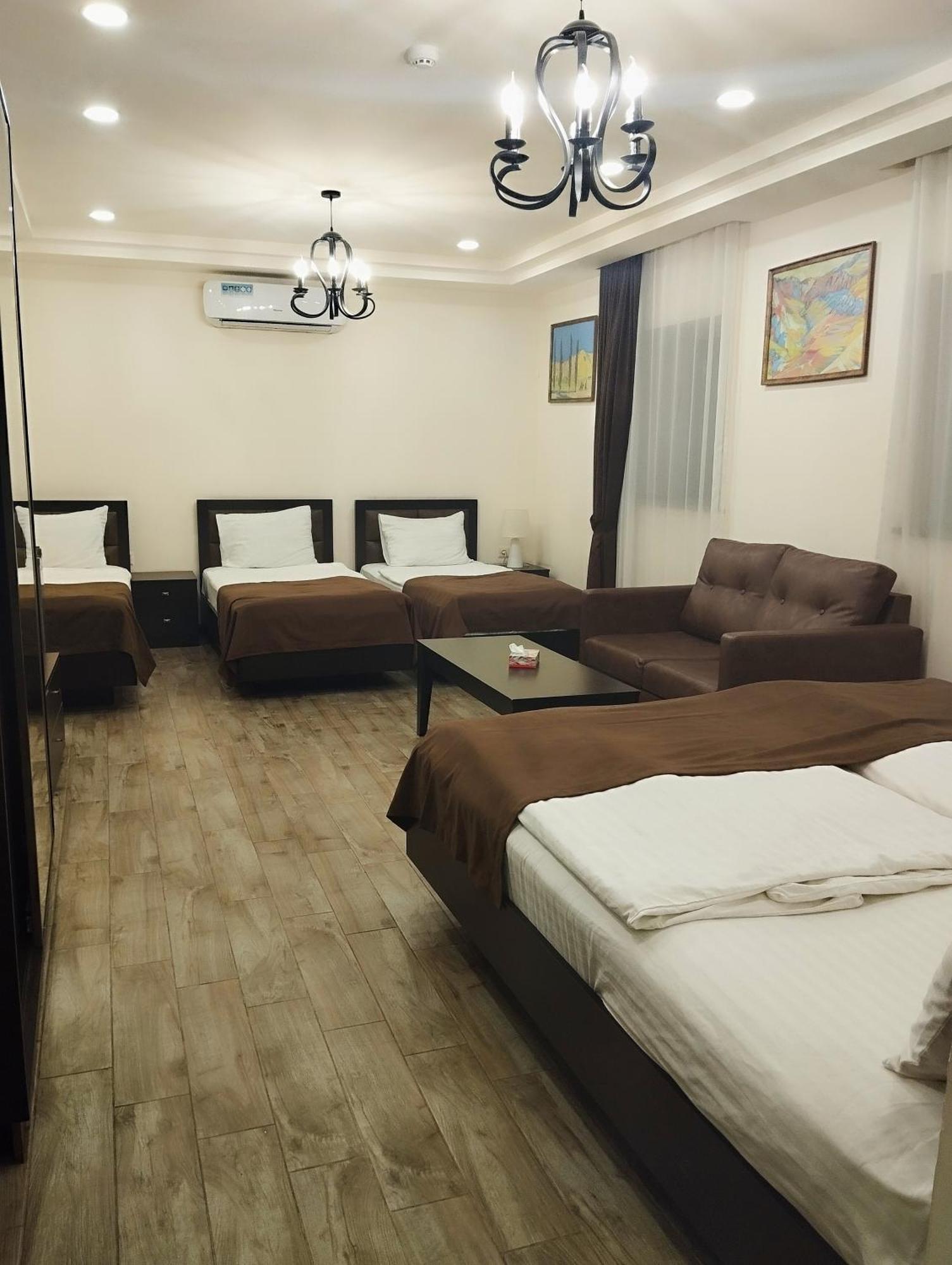 Boutique Living Hotel Yerevan Exterior photo