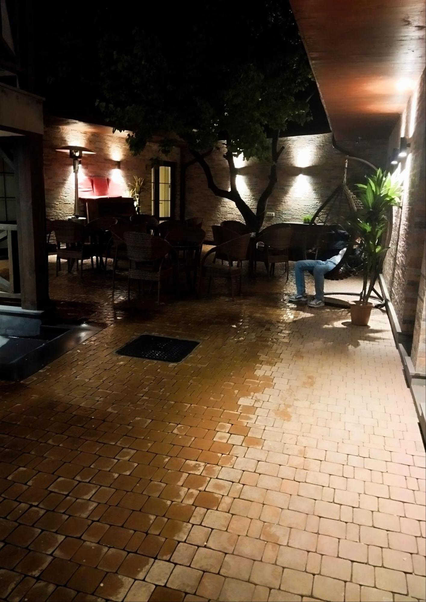 Boutique Living Hotel Yerevan Exterior photo